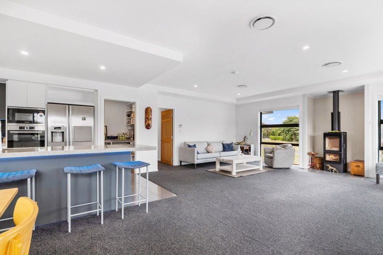 Photo of property in 2 Taimana Lane, Diamond Harbour,  8971