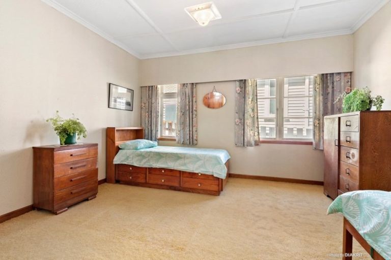 Photo of property in 33 Athens Street, Miramar, Wellington, 6022