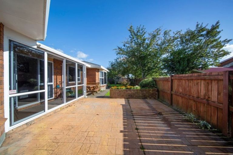 Photo of property in 28 Nikau Street, Inglewood, 4330