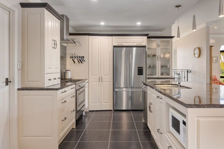 Photo of property in 66 Little John Drive, Bellevue, Tauranga, 3110