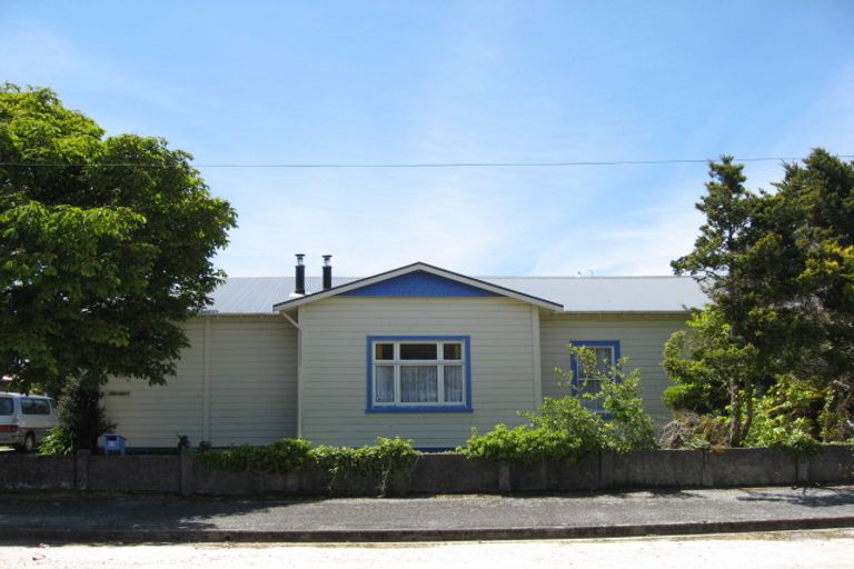 Photo of property in 65 Queen Street, Westport, 7825