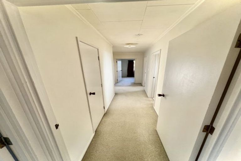 Photo of property in 100 West Harbour Drive, West Harbour, Auckland, 0618