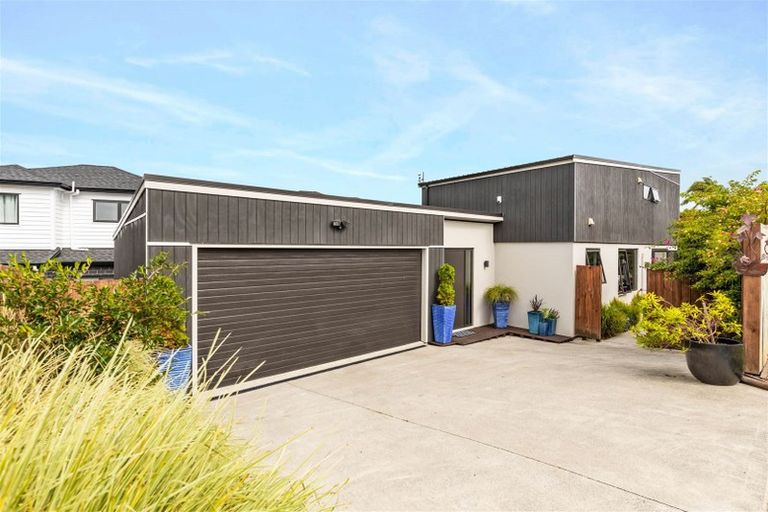 Photo of property in 16a Wharf Road, Te Atatu Peninsula, Auckland, 0610