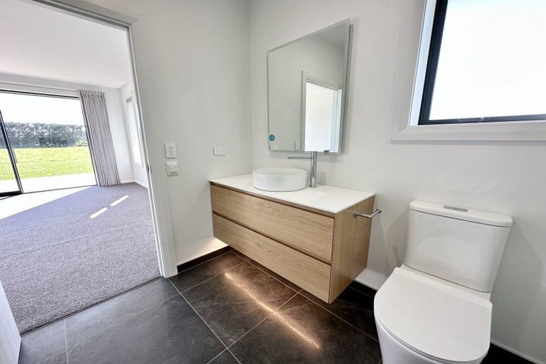 Photo of property in 33 Billy Way, West Plains, Invercargill, 9874