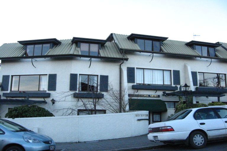 Photo of property in 10 Frankton Road, Queenstown, 9300