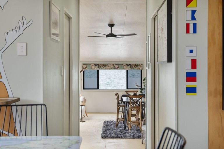 Photo of property in 6 Musick Point Road, Bucklands Beach, Auckland, 2012