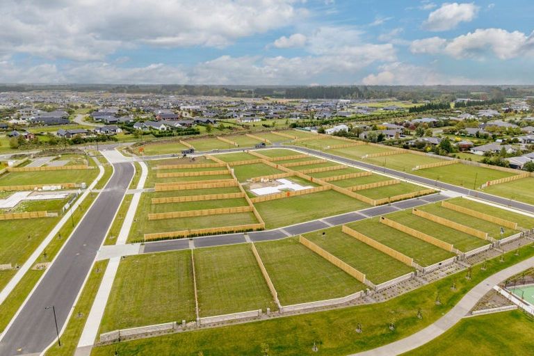 Photo of property in 37 Tetbury Drive, West Melton, 7676