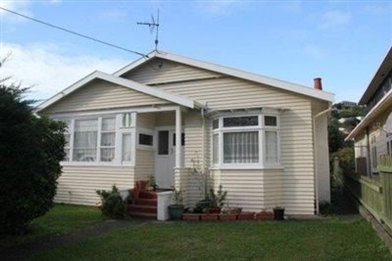 Photo of property in 20 Weka Street, Miramar, Wellington, 6022