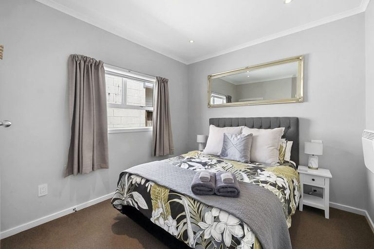 Photo of property in 166 Lemon Street, Strandon, New Plymouth, 4312