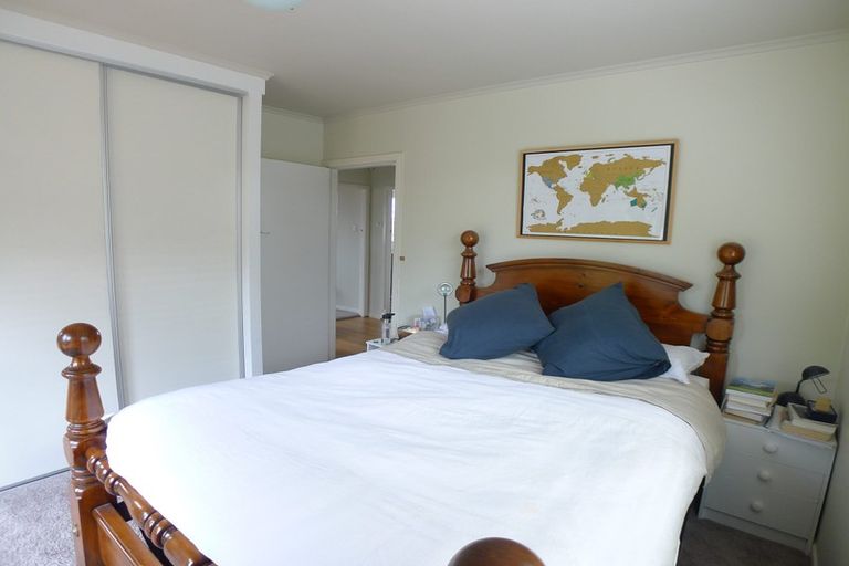 Photo of property in 1/50 Sylvan Avenue, Northcote, Auckland, 0627