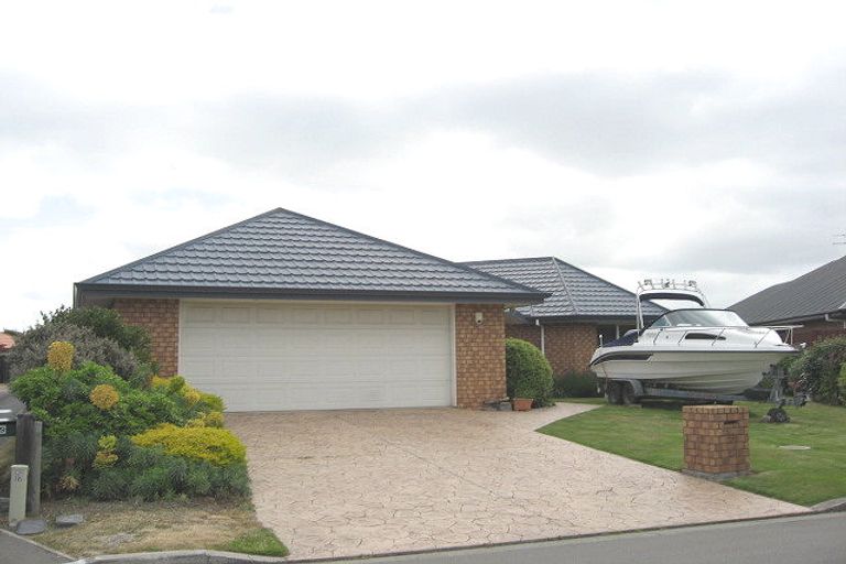 Photo of property in 11 Wisteria Place, Parklands, Christchurch, 8083