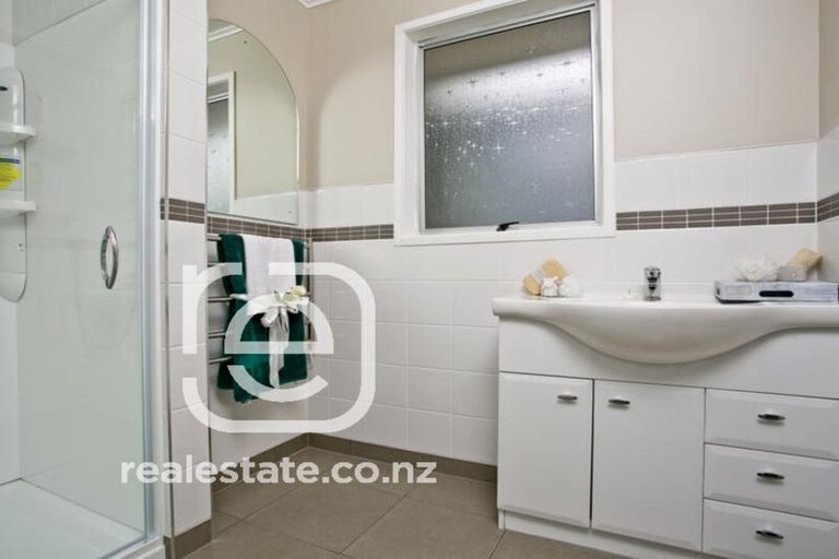 Photo of property in 67 Salamanca Road, Sunnynook, Auckland, 0620