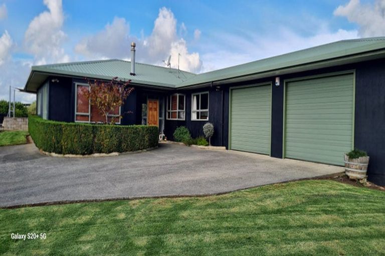 Photo of property in 17 Brewster Road, Pukekawa, Tuakau, 2696