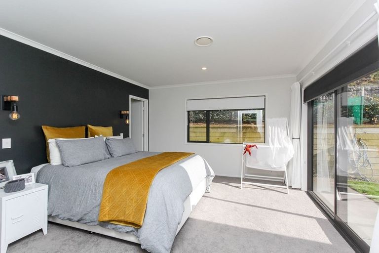 Photo of property in 36 Fernbrook Drive, Hurworth, New Plymouth, 4310