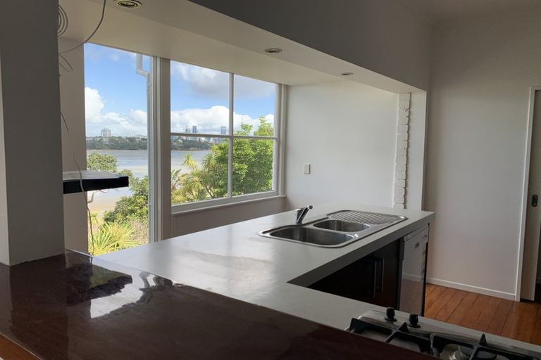 Photo of property in 65 Norwood Road, Bayswater, Auckland, 0622