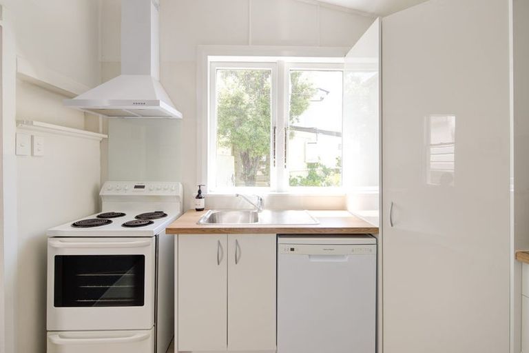 Photo of property in 53 Owen Street, Newtown, Wellington, 6021