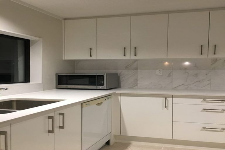 Photo of property in 64 Mayfair Crescent, Mairangi Bay, Auckland, 0630