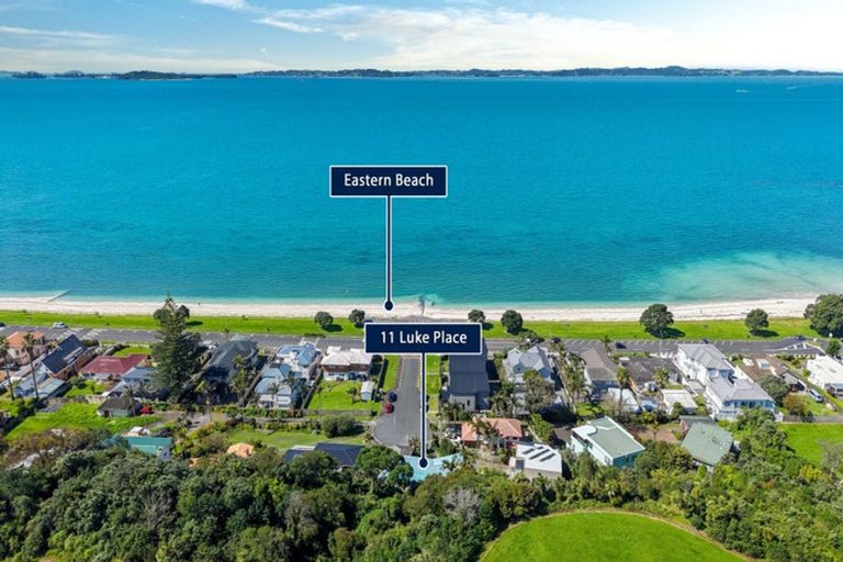 Photo of property in 11 Luke Place, Eastern Beach, Auckland, 2012