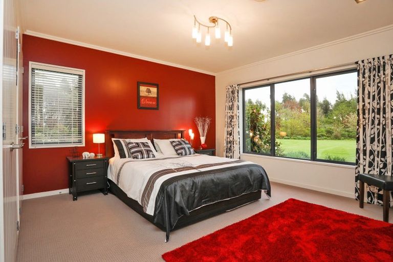 Photo of property in 41 Arcadia Place, Seaward Bush, Invercargill, 9812