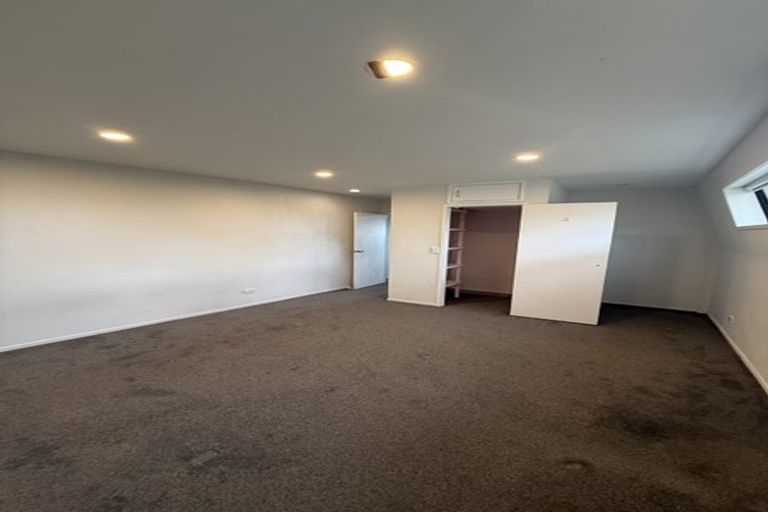 Photo of property in 23 James Paige Lane, Riverhead, Albany, 0793