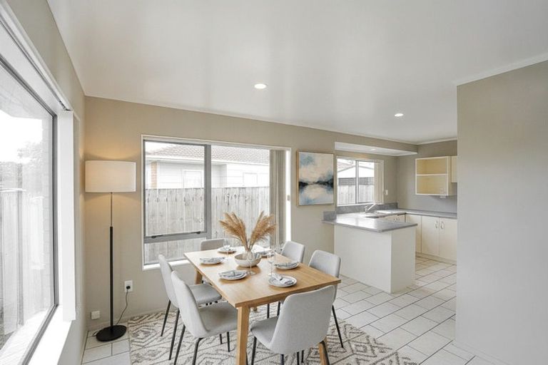 Photo of property in 27 Oratu Place, Manurewa, Auckland, 2102
