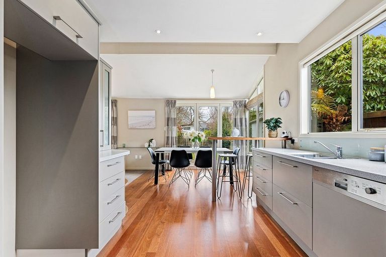 Photo of property in 2 Pulford Place, Ilam, Christchurch, 8041