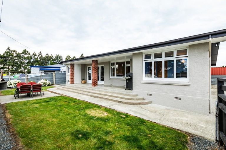 Photo of property in 9 Grange Street, Winton, 9720