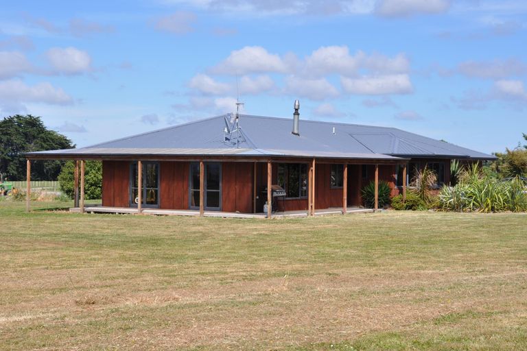 Photo of property in 804 Penny Road, Sanson, Palmerston North, 4479