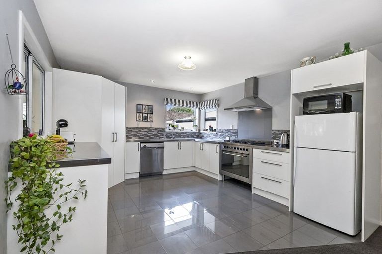 Photo of property in 22 Torlesse Crescent, Darfield, 7510