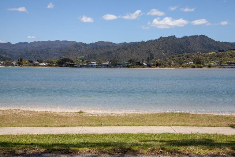 Photo of property in 114 Paku Drive, Tairua, 3508
