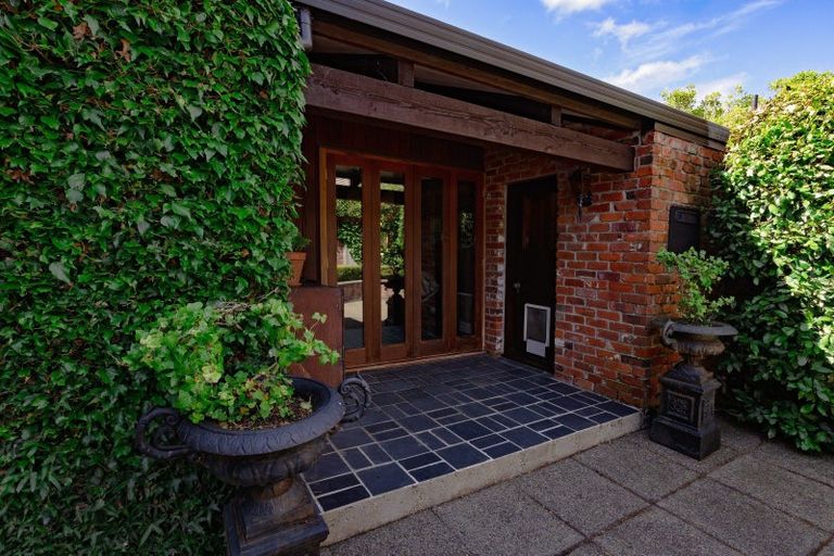 Photo of property in 93 Gala Street, Queens Park, Invercargill, 9810
