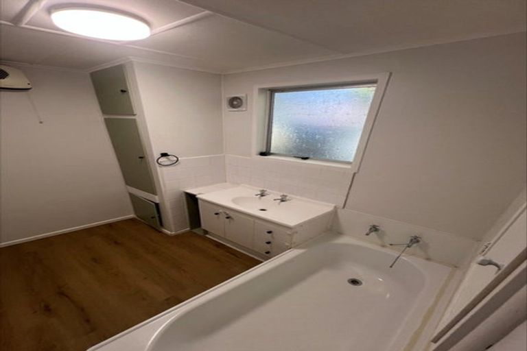 Photo of property in 46b Te Rauparaha Street, Otaki, 5512