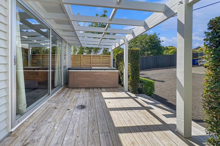 Photo of property in 222 Don Buck Road, Massey, Auckland, 0614