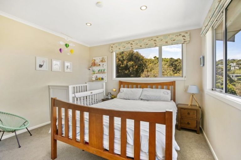 Photo of property in 43 Cedar Street, Maungaraki, Lower Hutt, 5010