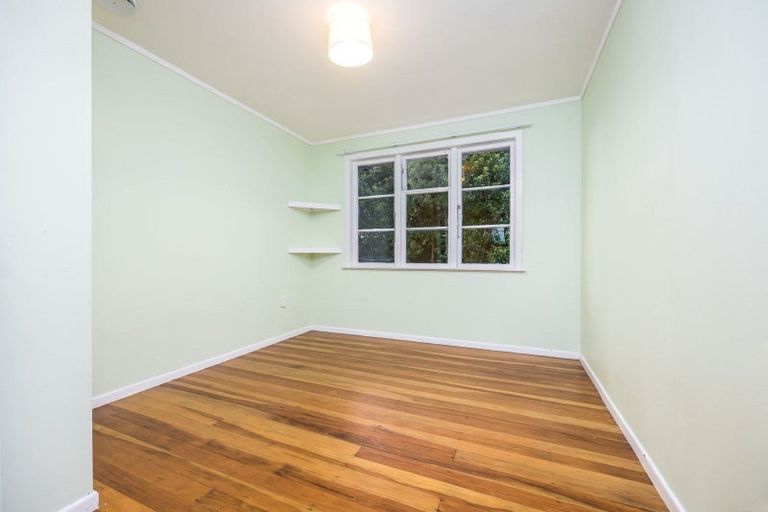 Photo of property in 182 Waimumu Road, Massey, Auckland, 0614