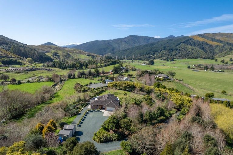 Photo of property in 35 Hollyman Road, Hira, Nelson, 7071