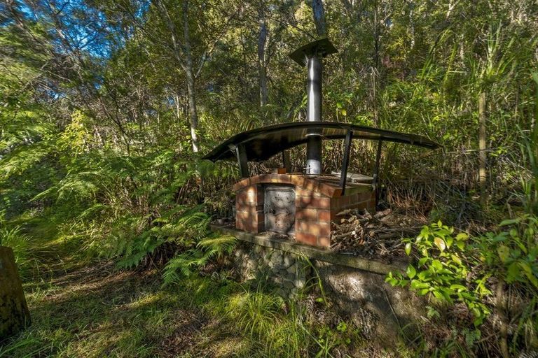 Photo of property in 295 Kopaki Point, Cooks Beach, Whitianga, 3591