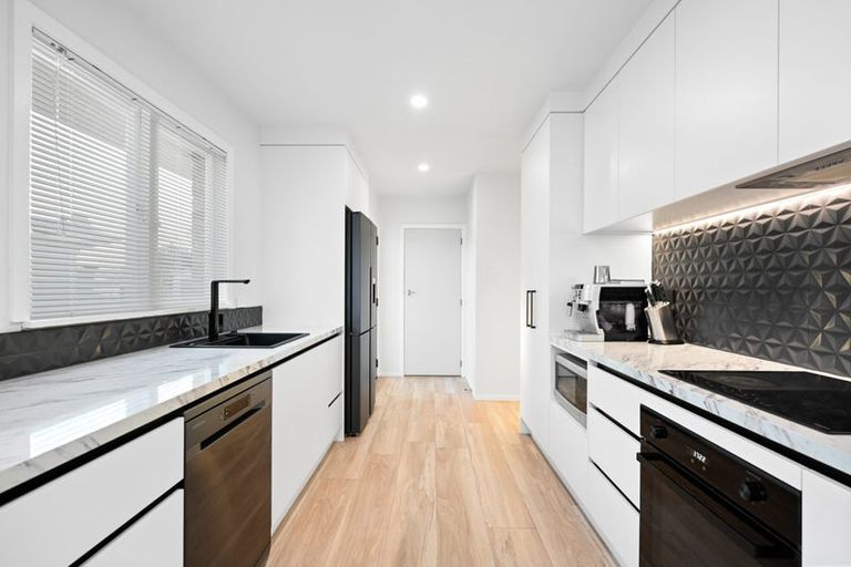 Photo of property in 36 Northolt Road, Fairview Downs, Hamilton, 3214