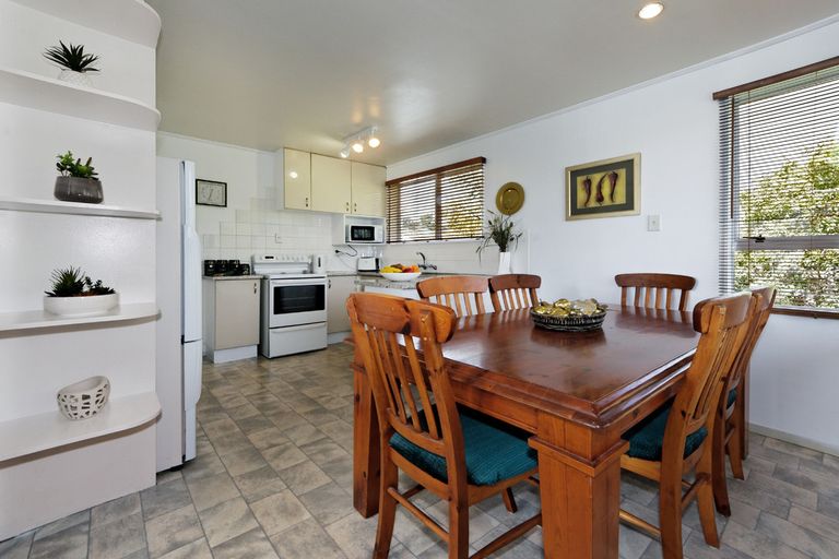 Photo of property in 2/38 Borich Road, Sunnyvale, Auckland, 0612