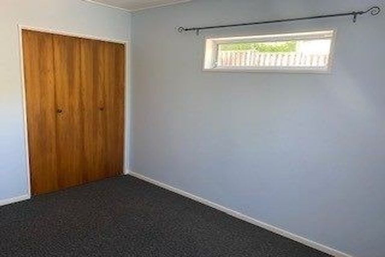 Photo of property in 15b Cypress Drive, Maungaraki, Lower Hutt, 5010