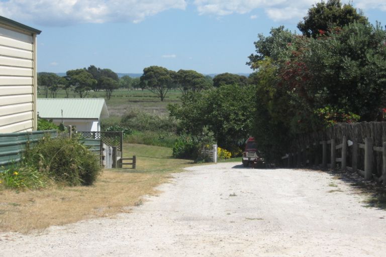 Photo of property in 316 Pukehina Parade, Pukehina, Te Puke, 3189