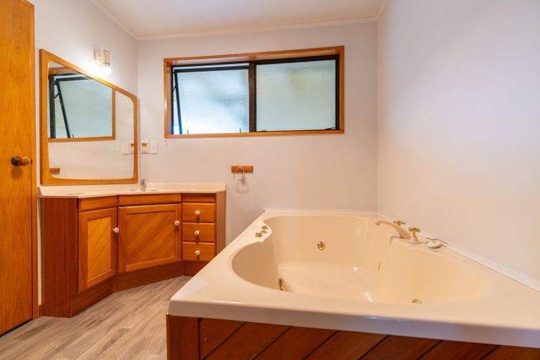 Photo of property in 239 Milford Road, Te Anau, 9600