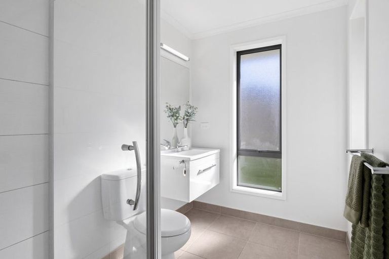 Photo of property in 11 Parton Road, Pukekohe, 2120