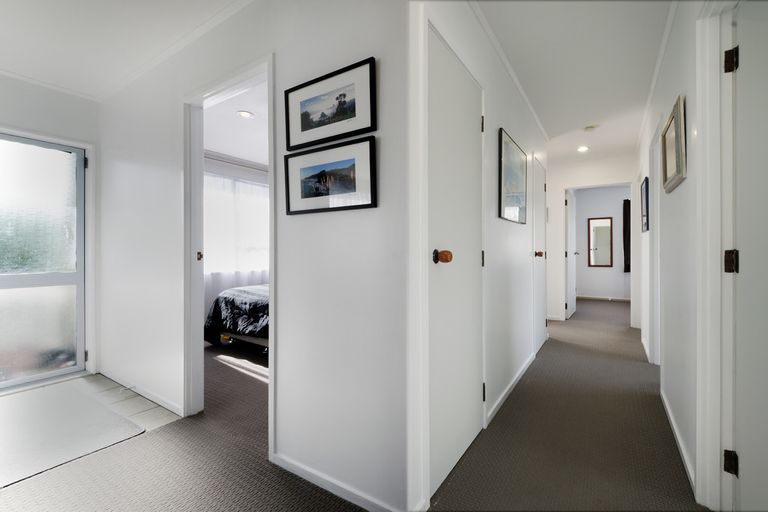 Photo of property in 2/38 Borich Road, Sunnyvale, Auckland, 0612