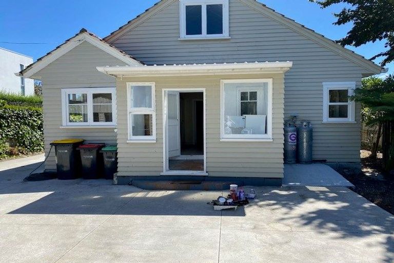 Photo of property in 72 Kahu Road, Fendalton, Christchurch, 8041