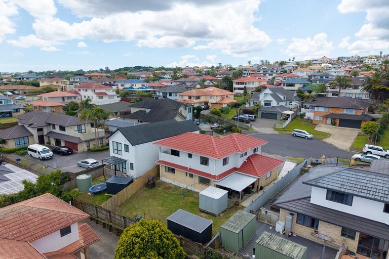 Photo of property in 4 Figtree Terrace, Goodwood Heights, Auckland, 2105