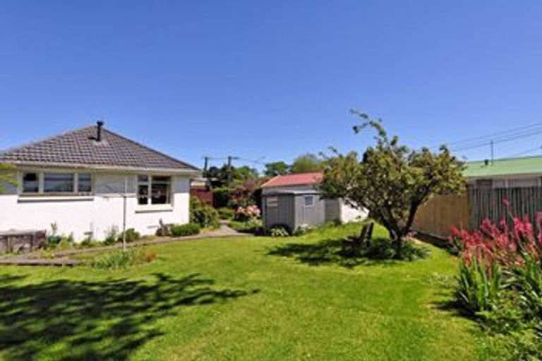 Photo of property in 11 Curletts Road, Sockburn, Christchurch, 8042