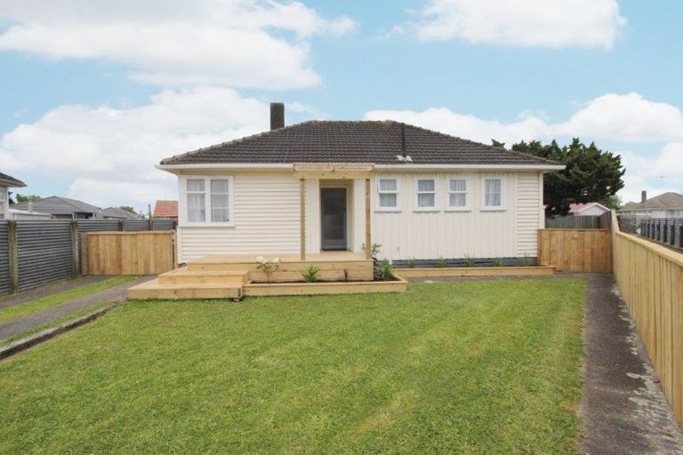 Photo of property in 25 Esk Street, Roslyn, Palmerston North, 4414