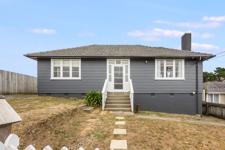 Photo of property in 3 Mitchell Grove, Ranui, Porirua, 5024