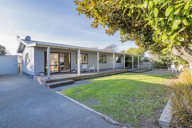 Photo of property in 62 Atkinson Avenue, Otaki Beach, Otaki, 5512